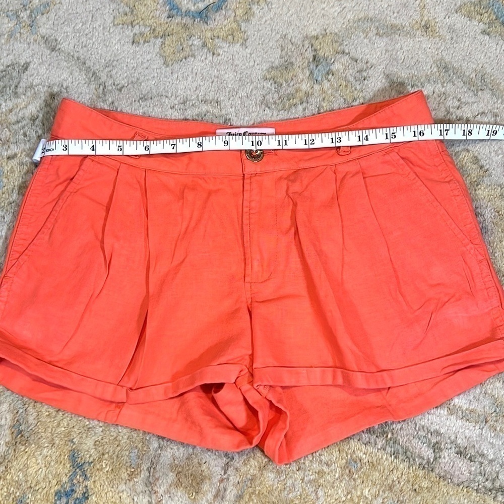 Juicy Couture,Yacht-Wear Coral Shorts,Cuffed w/Pockets, Beautiful w/Bright White - Picture 7 of 8